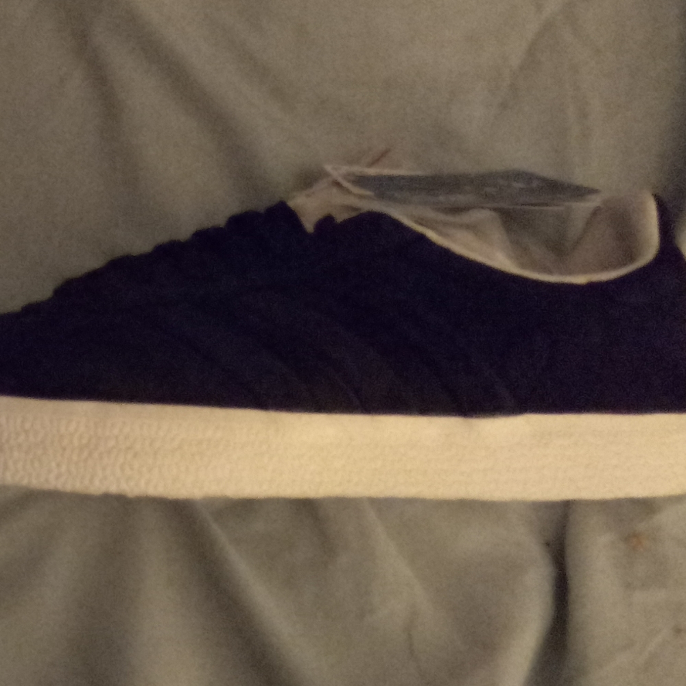 Shoes - Picture 3 of 6